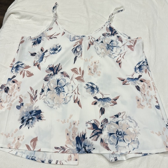 Button up blouse - Picture 2 of 3